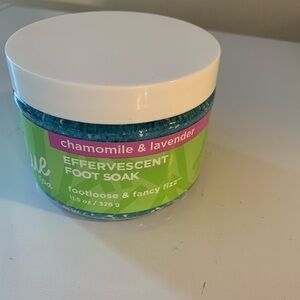 (Sold)Bath & Body Works True Blue Spa Effervescent Foot Soak